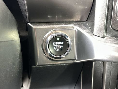 Used 2021 Ford F150 Lariat w/ Equipment Group 502A High AWD/4WD image 20