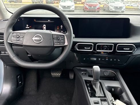Used 2026 Nissan Sentra SV w/ SV Convenience Package FWD image 7