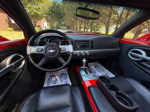 Used 2004 Chevrolet SSR w/ Preferred Equipment Group image 52