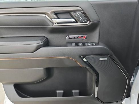 Used 2022 GMC Sierra 1500 AT4 w/ AT4 Premium Package AWD/4WD image 14