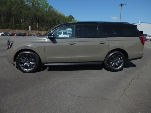 New 2026 Ford Expedition Max Platinum w/ Stealth Appearance Package AWD/4WD image 13