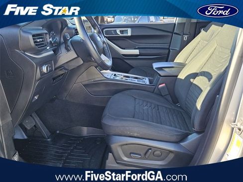 Used 2021 Ford Explorer XLT image 11