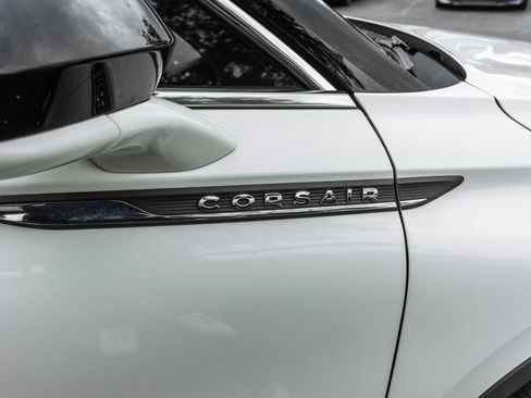 Used 2022 Lincoln Corsair AWD w/ Equipment Group 101A image 4