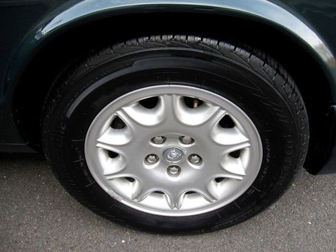 Used 2000 Jaguar XJ8 image 34