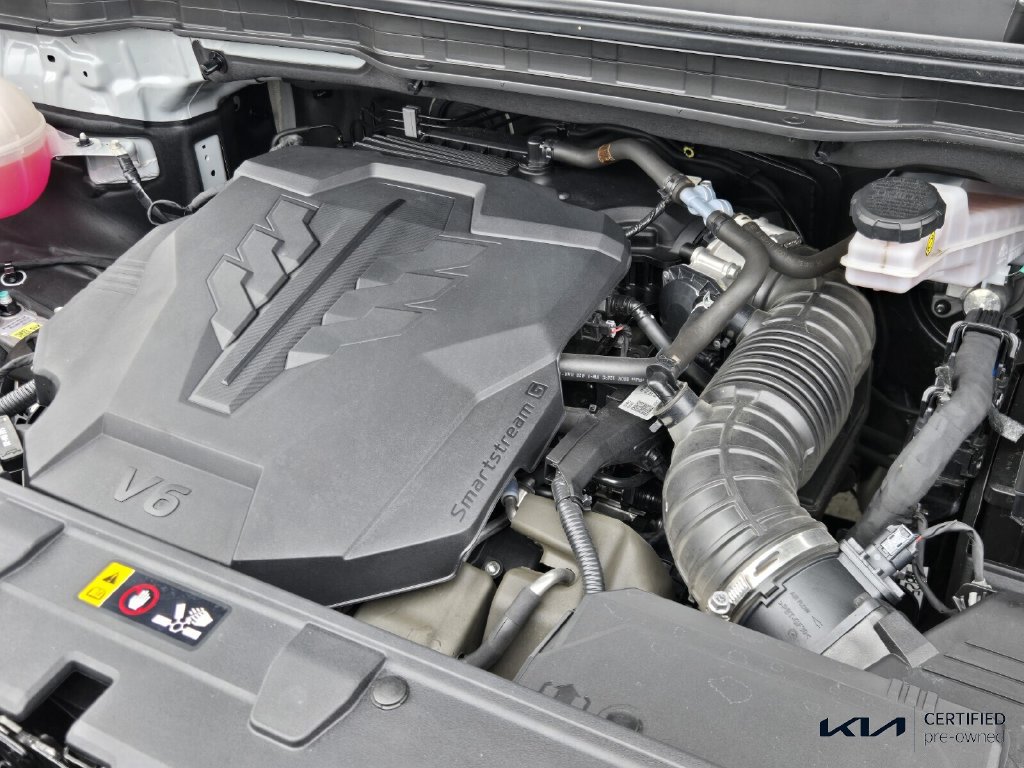 Certified 2025 Kia Carnival EX FWD image 20