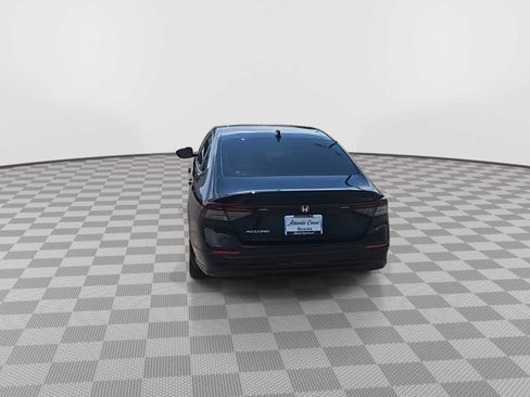 Certified 2025 Honda Accord LX image 7