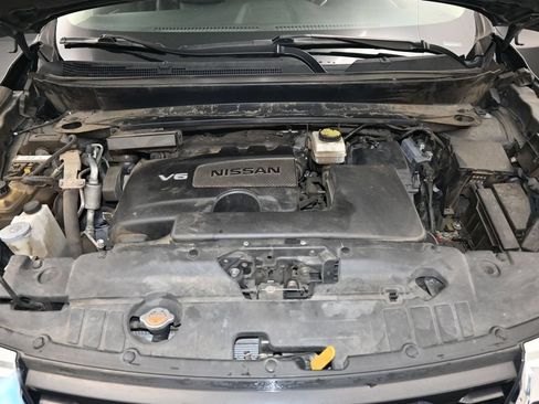 Used 2019 Nissan Pathfinder SL AWD/4WD image 28