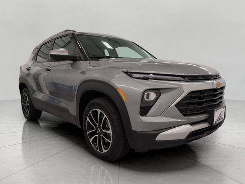 Certified 2025 Chevrolet TrailBlazer LT AWD/4WD image 1