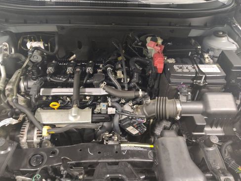 Used 2021 Nissan Kicks SR w/ Exterior Package FWD image 30