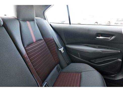 Used 2025 Toyota Corolla SE image 10