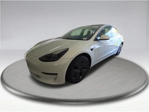 Used 2023 Tesla Model 3 Standard Range RWD image 12