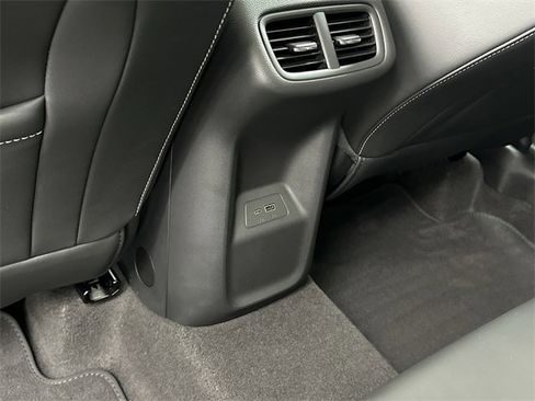 Used 2025 Buick Envision Sport Touring image 13