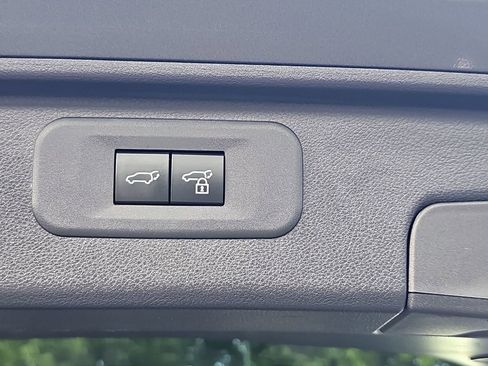 Used 2025 Toyota Grand Highlander AWD Hybrid image 17