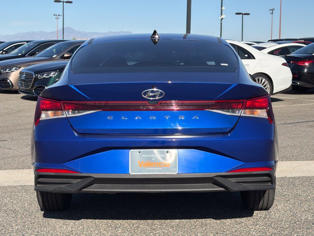 Used 2021 Hyundai Elantra SEL w/ Convenience Package FWD image 9
