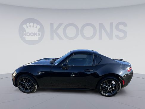 Used 2017 MAZDA MX-5 Miata RF Grand Touring image 2