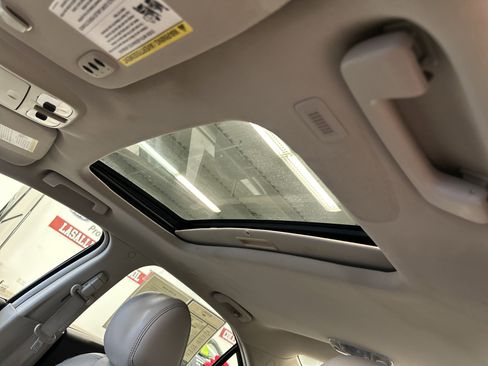 Used 2012 Ford Fusion SEL image 4