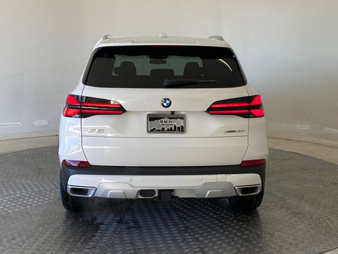 New 2026 BMW X5 xDrive40i w/ Premium Package image 10