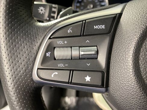 Used 2022 Genesis G70 2.0T w/ Prestige Package image 18