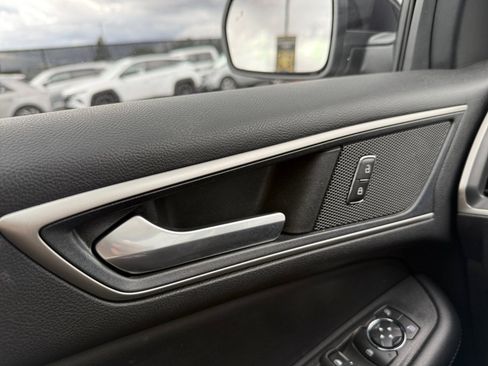 Used 2021 Ford Edge SEL FWD image 21