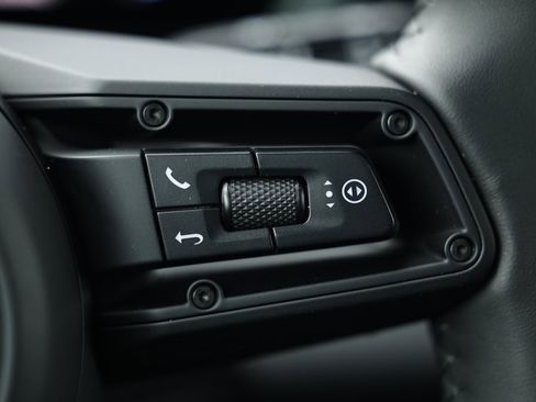 New 2025 Porsche Macan 4S Electric image 29