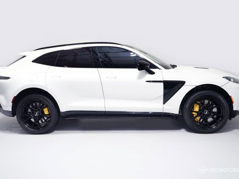 Used 2021 Aston Martin DBX AWD/4WD image 3