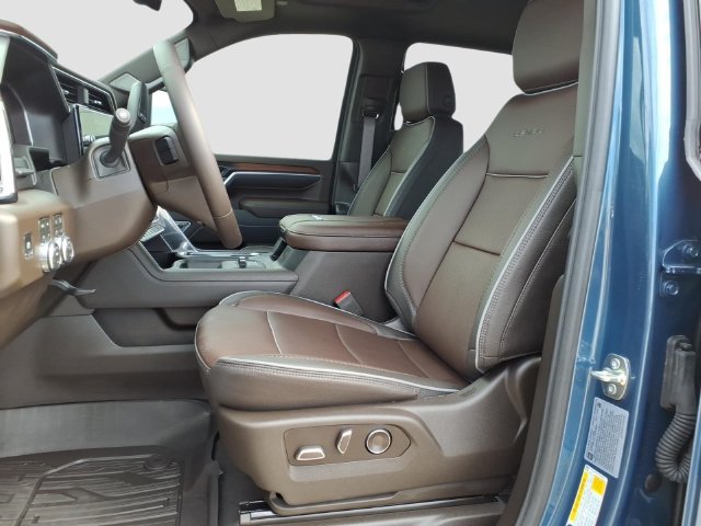 Used 2026 GMC Sierra 2500 Denali w/ Denali Reserve Package AWD/4WD image 18