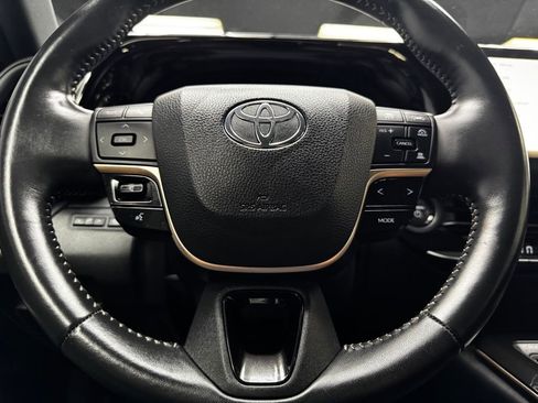 Used 2024 Toyota Crown XLE image 23