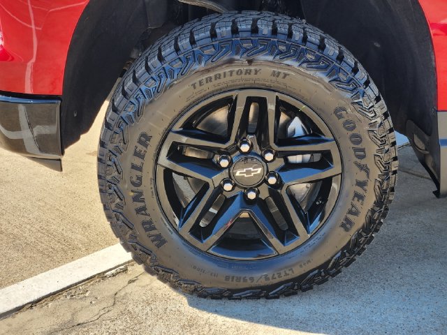 Used 2024 Chevrolet Silverado 1500 LT Trail Boss w/ Convenience Package II AWD/4WD image 17