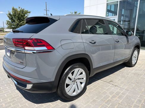 Certified 2021 Volkswagen Atlas Cross Sport SE AWD/4WD image 7