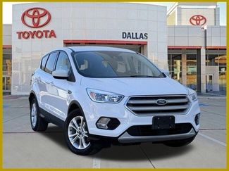 Used 2019 Ford Escape SE video 1