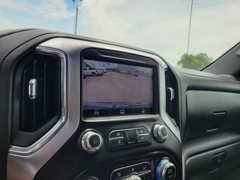Used 2021 GMC Sierra 1500 SLT AWD/4WD image 19