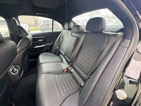 Used 2023 Mercedes-Benz C 300 4MATIC Sedan image 12