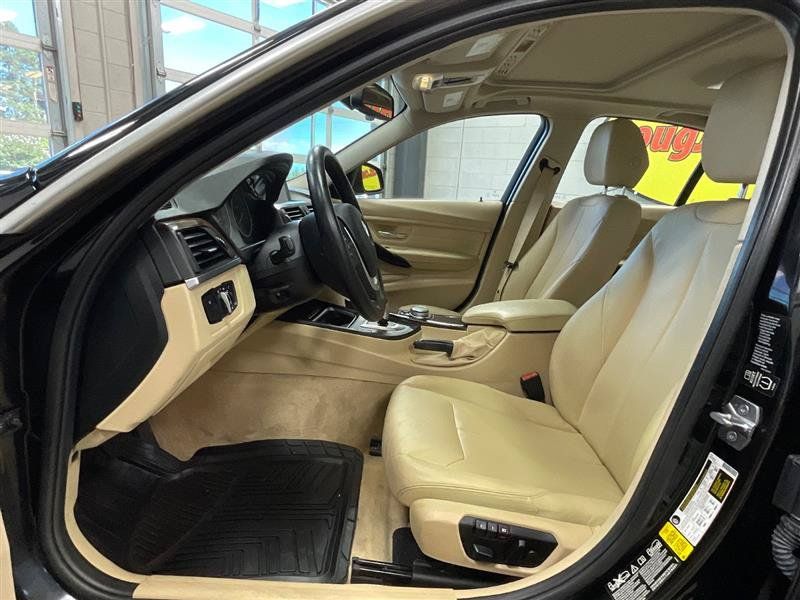 Used 2015 BMW 335i xDrive Sedan w/ Premium Package AWD/4WD image 11