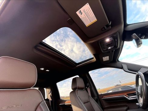 Used 2022 GMC Sierra 1500 Denali w/ Denali Reserve Package image 17