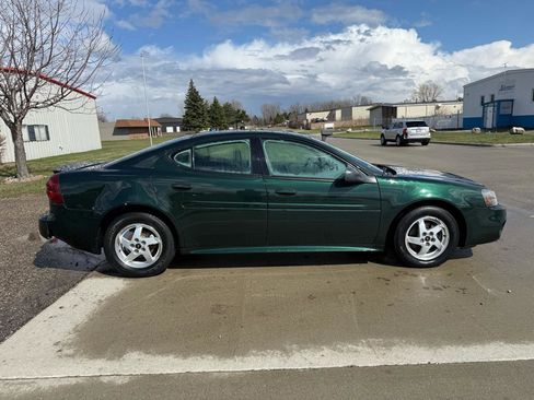 Used 2004 Pontiac Grand Prix GT2 w/ Leather Trim Pkg image 2