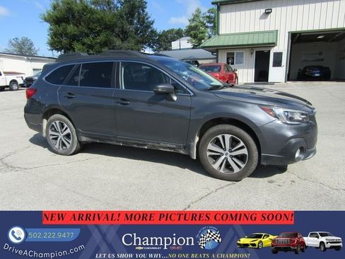 Used 2019 Subaru Outback 2.5i Limited w/ Popular Package #2 AWD/4WD image 3