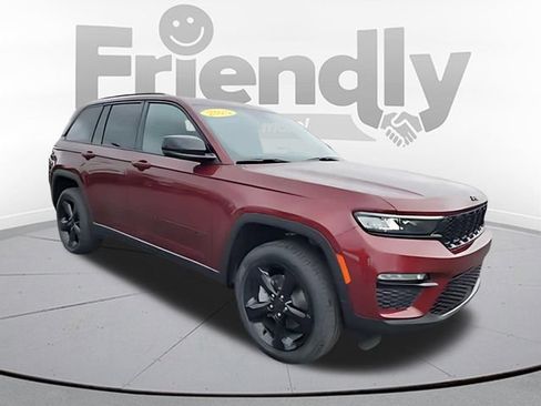 New 2025 Jeep Grand Cherokee Limited w/ Black Appearance Package AWD/4WD image 7