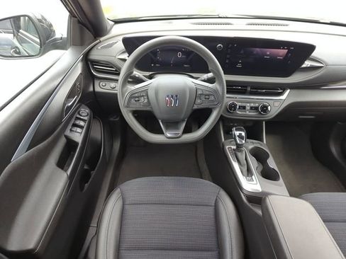 Used 2025 Buick Envista Preferred FWD image 13