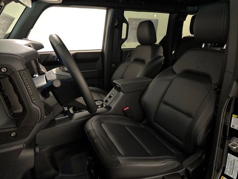New 2025 Ford Bronco Badlands image 25