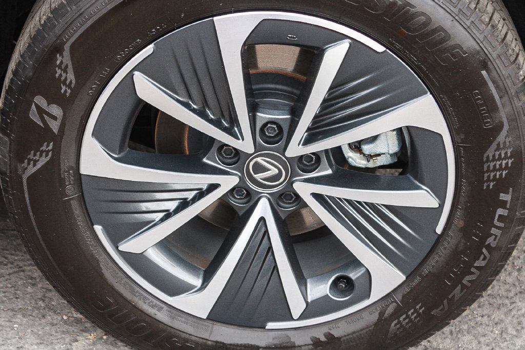 Used 2024 Lexus RZ 300e Premium FWD image 11
