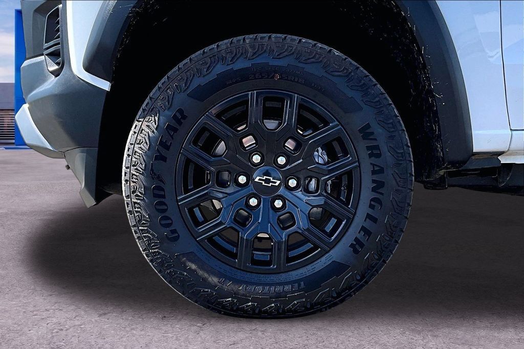 Used 2026 Chevrolet Colorado Trail Boss AWD/4WD image 29