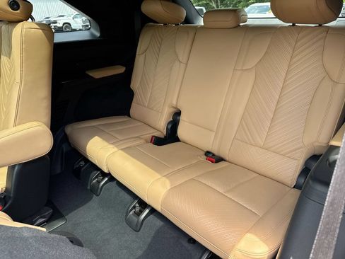 Used 2025 Cadillac Escalade IQ Luxury 2 AWD/4WD image 29