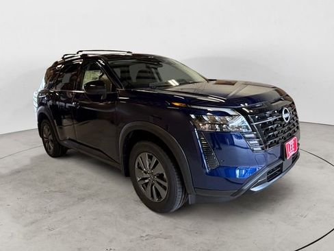 New 2026 Nissan Pathfinder SV w/ SV Premium Package AWD/4WD image 7
