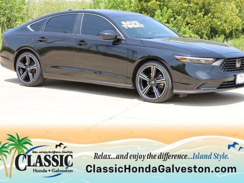 Certified 2025 Honda Accord Sport image 1