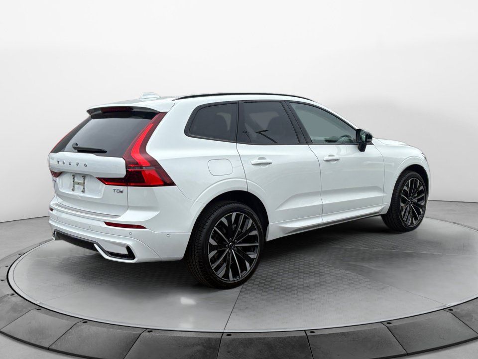 New 2026 Volvo XC60 T8 Ultra w/ Protection Package Premier AWD/4WD image 7