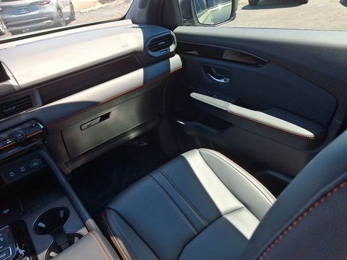 Used 2026 Honda Pilot TrailSport image 12