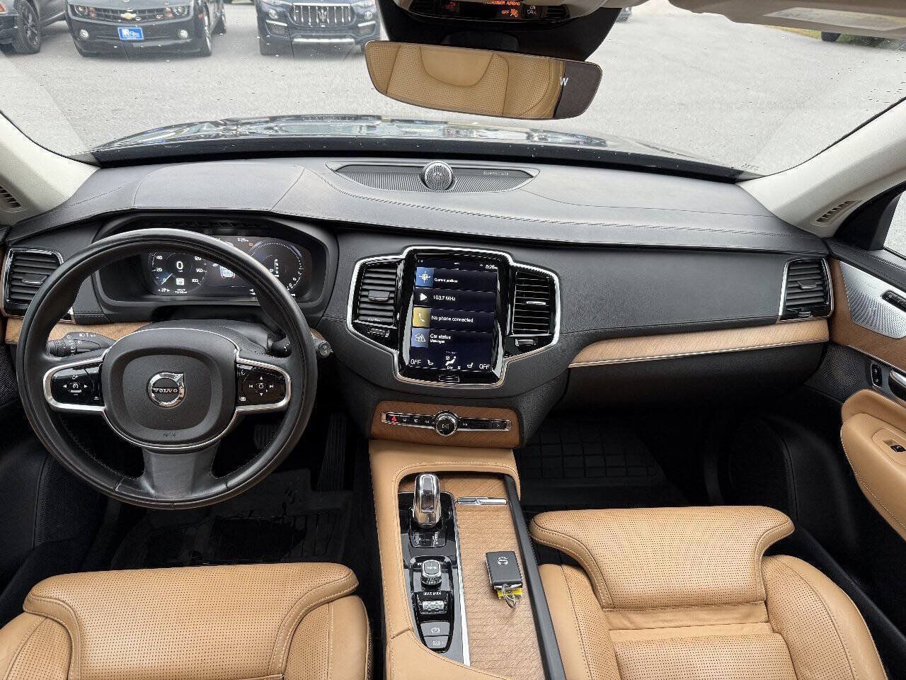 Used 2016 Volvo XC90 T8 Inscription w/ Vision Package AWD/4WD image 14