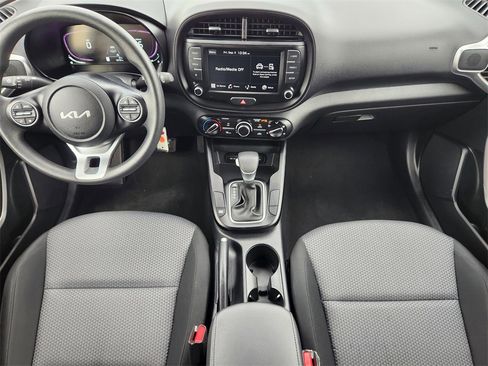 Certified 2023 Kia Soul LX image 25