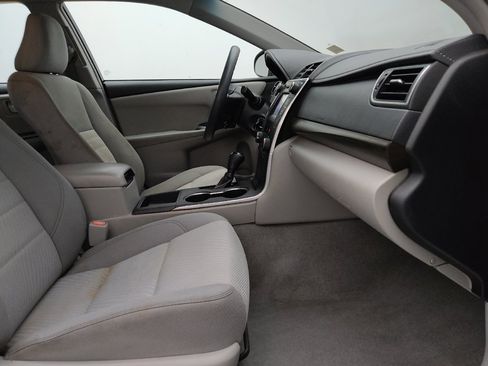 Used 2016 Toyota Camry LE FWD image 21