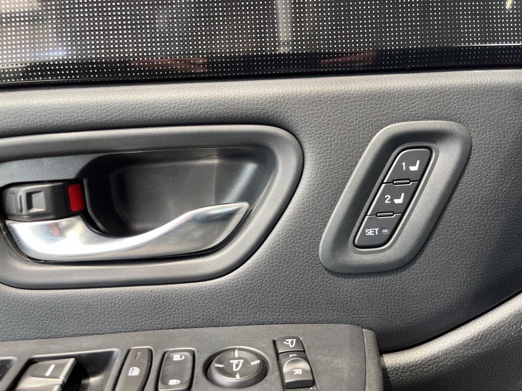 Used 2023 Honda Pilot Elite image 12